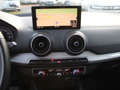 Audi Q2 S-LINE 35 TFSI 150 CV CAMÉRA FULL LED GPS 3D PK HIVER JA 17 BOITE AUTO S-TRONIC - 14
