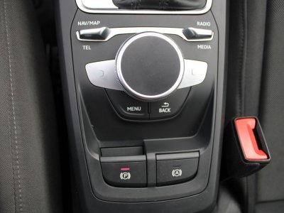 Audi Q2 S-LINE 35 TFSI 150 CV CAMÉRA FULL LED GPS 3D PK HIVER JA 17 BOITE AUTO S-TRONIC - 17