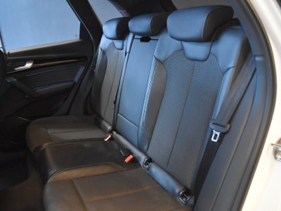 Audi Q5 40 TDI 204 S tronic 7 Quattro S line - 12