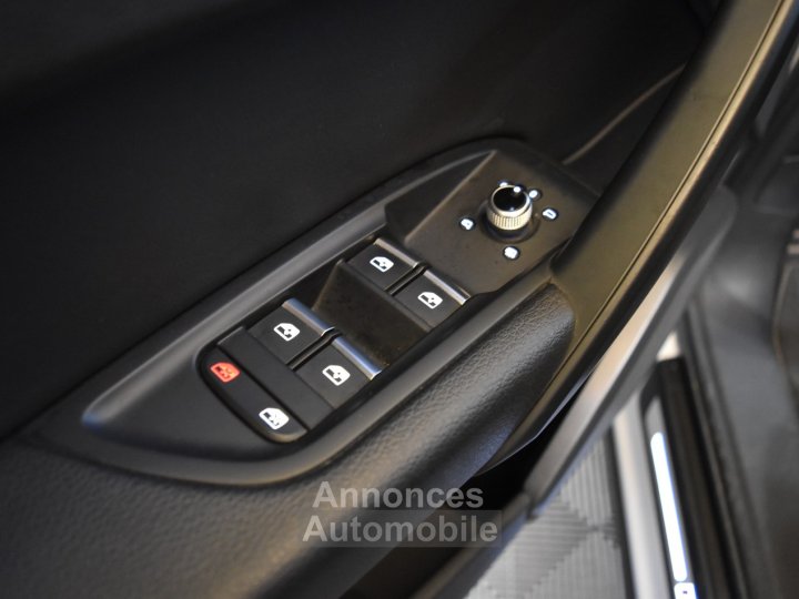 Audi Q5 40 TDI 204 S tronic 7 Quattro S line - 25