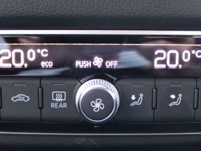 Audi A3 berline 20 tdi 150 ch sport s-tronic %2B sieges av chauffants - 10