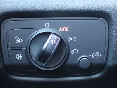 Audi A3 berline 20 tdi 150 ch sport s-tronic %2B sieges av chauffants - 26