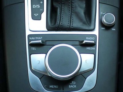 Audi A3 berline 20 tdi 150 ch sport s-tronic %2B sieges av chauffants - 29