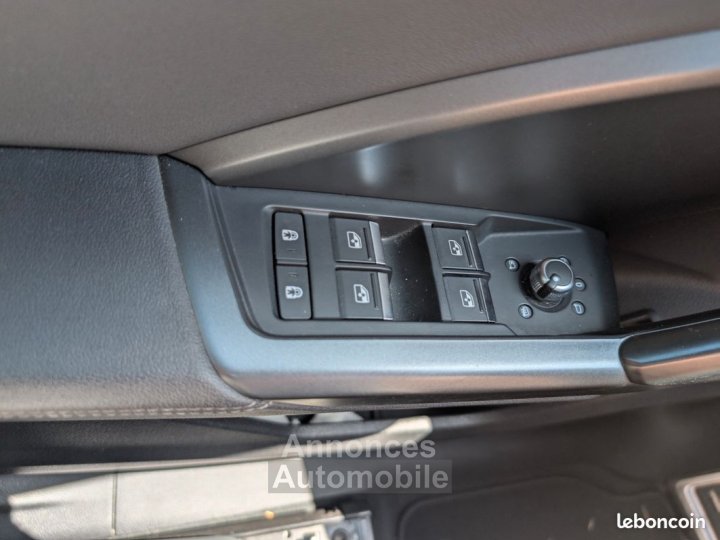 Audi Q3 20 35 tdi 150 s-line origine france+toit ouvrant bva - 30