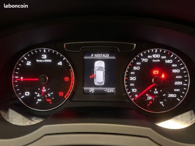 Audi Q3 20 tdi 120ch s-line - 13