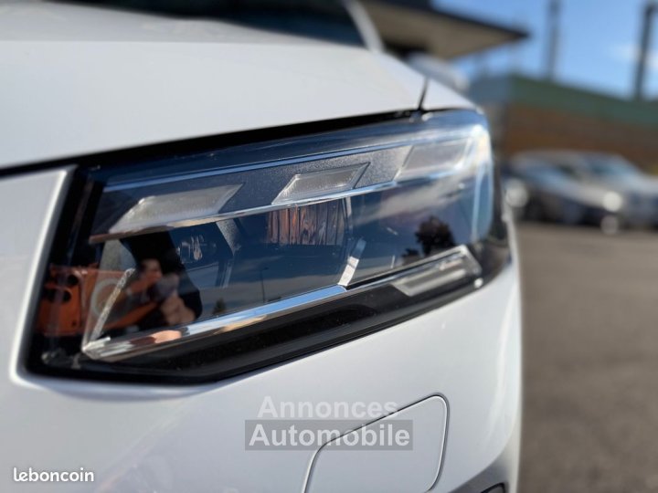 Audi Q2 s-line 15 35 tfsi 150ch s-tronic bva 1ere main entretien - 25