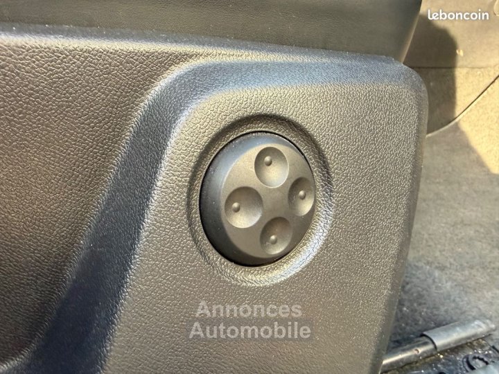 Audi SQ2 20 tfsi 300 sport attitude quattro s-tronic bva - 11