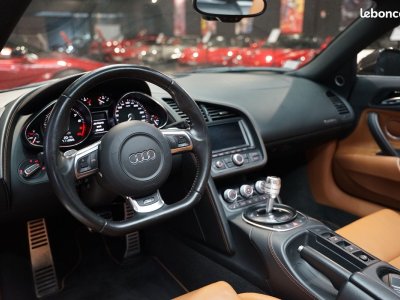 Audi R8 Spyder V10 52L 525CH | Cuir Exclusive Sièges Baquets Carbone Caméra de Recul À partir 1 200-Mois - 9