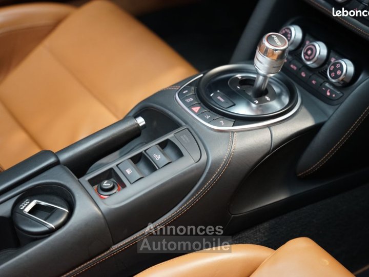 Audi R8 Spyder V10 52L 525CH | Cuir Exclusive Sièges Baquets Carbone Caméra de Recul À partir 1 200-Mois - 13