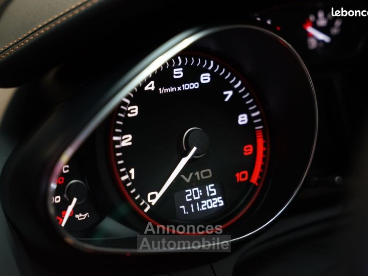Audi R8 Spyder V10 52L 525CH | Cuir Exclusive Sièges Baquets Carbone Caméra de Recul À partir 1 200-Mois - 14