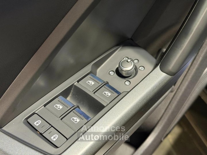 Audi Q3 Sportback 45 TFSIe 245 cv S-Line S-Tronic TFSI / Attelage / Toit ouvrant / Hifi SONOS / TVA - 21