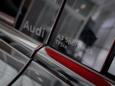 Audi A3 Sportback TFSI e Hybride rechargeable 204 S tronic 6 S line   - 4