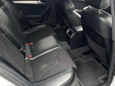 Audi A4 Avant Quattro 20 TDI 190 CH BVA S-tronic S line GARANTIE DE 12 MOIS - 15