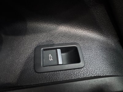 Audi Q5 20 TDI 163 S tronic 7 Quattro Design - 27