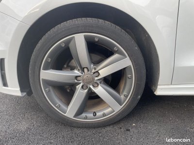 Audi A1 Sportback 16 TDI 90CH FAP S LINE 5 PLACES - 9