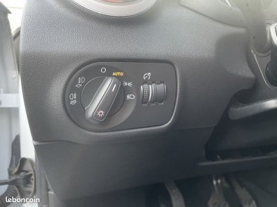 Audi A1 Sportback 16 TDI 90CH FAP S LINE 5 PLACES - 17