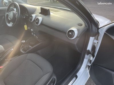 Audi A1 Sportback 16 TDI 90CH FAP S LINE 5 PLACES - 22