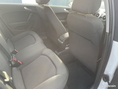 Audi A1 Sportback 16 TDI 90CH FAP S LINE 5 PLACES - 27