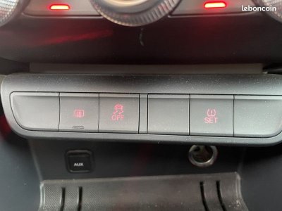 Audi A1 Sportback 16 TDI 90CH FAP S LINE 5 PLACES - 32