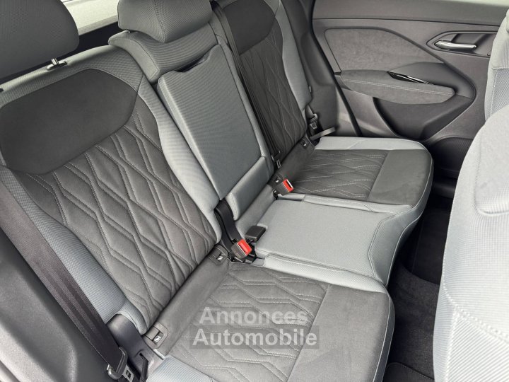 Audi Q3 HYBRIDE e-hybrid 272 ch S tronic 6 Design - 8