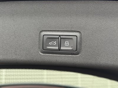 Audi Q3 HYBRIDE e-hybrid 272 ch S tronic 6 Design   - 32