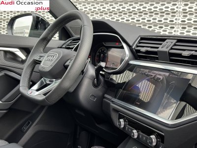 Audi Q3 35 TFSI 150 ch S tronic 7 S line plus   - 7