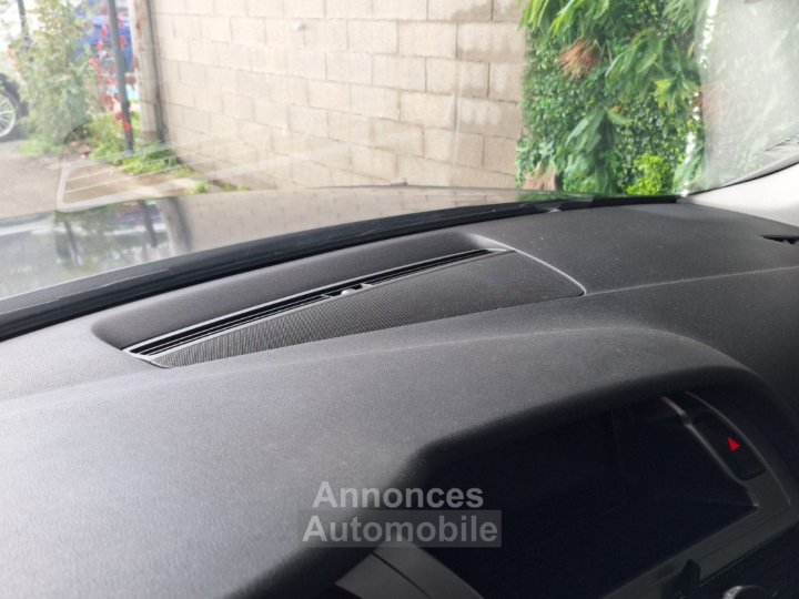 Audi A4 BERLINE 20l TDI 143 ch ~ Aide au Stationnement ~ R&eacute;gulateur de Vitesse ~ GPS ~ Clim auto - 20