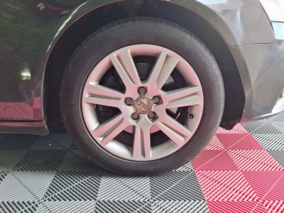 Audi A4 BERLINE 20l TDI 143 ch ~ Aide au Stationnement ~ R&eacute;gulateur de Vitesse ~ GPS ~ Clim auto   - 31