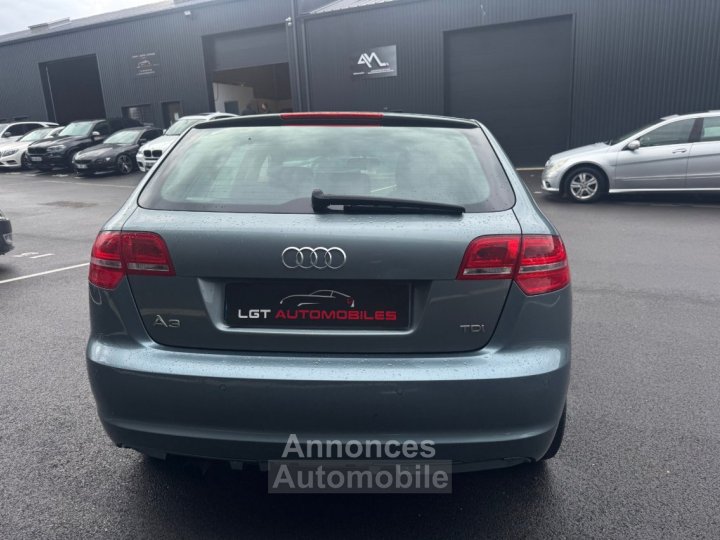 Audi A3 II 20 TDI 140ch DPF Start/Stop Ambiente S tronic 6 - 7