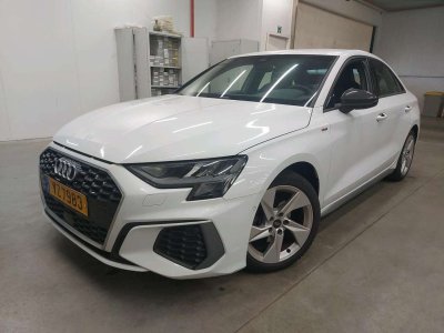 Audi A3 35TFSi Sedan SLine STronic LED-CUIR-NAVI-CAMERA - 2