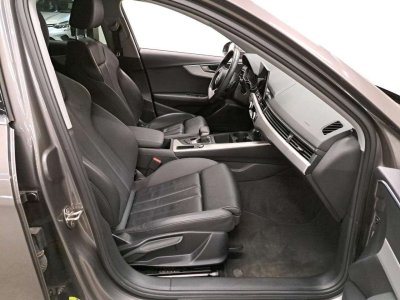 Audi A4 30TDi Avant STRONIC   - 4