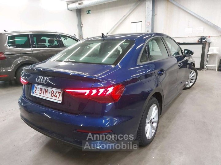 Audi A3 30TFSI Sedan Stronic - 3