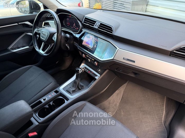 Audi Q3 15 150ch business line carplay cam&eacute;ra de recul - 16
