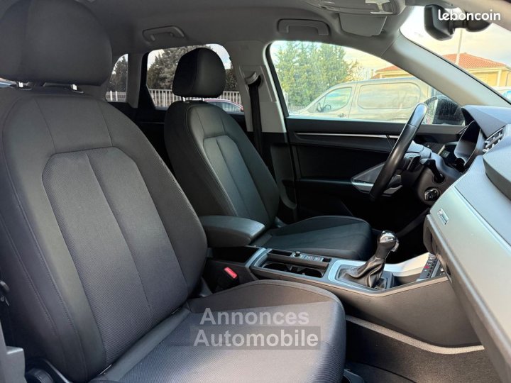 Audi Q3 15 150ch business line carplay cam&eacute;ra de recul - 17