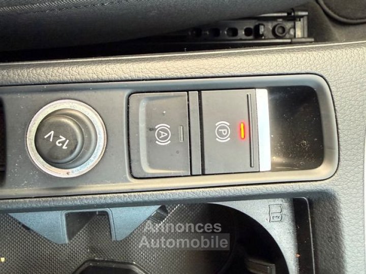 Audi Q3 15 150ch business line carplay cam&eacute;ra de recul - 24