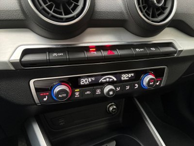 Audi Q2 35 TFSI COD 150 S tronic 7 Sport - 20