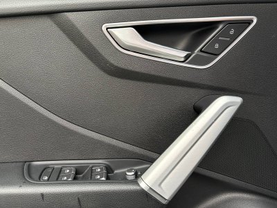 Audi Q2 35 TFSI COD 150 S tronic 7 Sport - 24