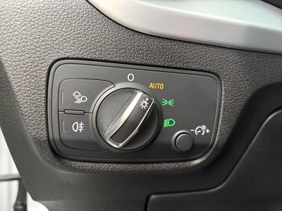 Audi Q2 35 TFSI COD 150 S tronic 7 Sport - 25