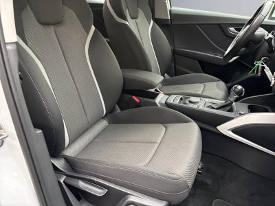 Audi Q2 35 TFSI COD 150 S tronic 7 Sport - 28