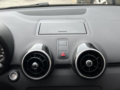 Audi A1 Sportback AMBITION LUXE 16 TDI 90 Cv 1ERE MAIN / BOITE AUTOMATIQUE 5 PORTES - GARANTIE 1 AN - 29