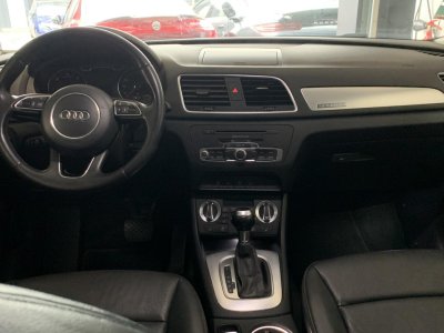 Audi Q3 Quattro 20 TDI DPF - 140 - BV S-tronic  S-Line   - 5