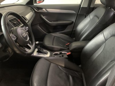 Audi Q3 Quattro 20 TDI DPF - 140 - BV S-tronic  S-Line   - 7