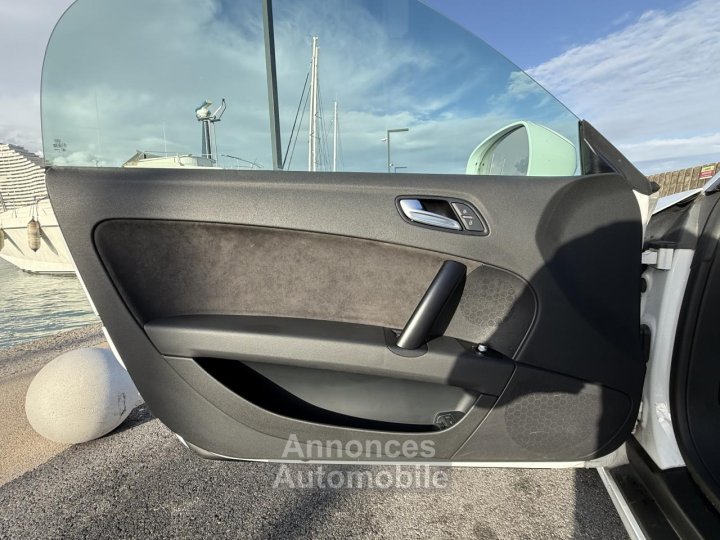 Audi TT Roadster 20 TFSI 211ch Ambition Luxe S tronic 6 - 14