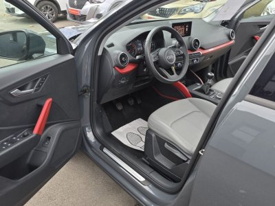 Audi Q2 30 TFSI 116 BVM6 Midnight Series   - 17