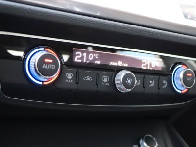 Audi Q3 20 35 tdi 150ch business line s-tronic bva virtual cockpit entretiens   - 16