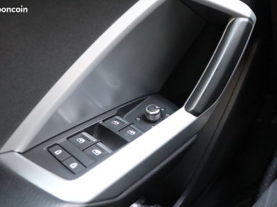 Audi Q3 20 35 tdi 150ch business line s-tronic bva virtual cockpit entretiens   - 30