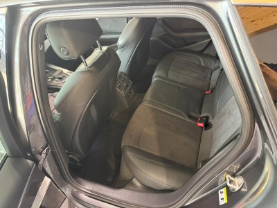 Audi A4 Avant S-Line 40 TDI 190 GPS BVA Virtual TO Cam&eacute;ra Attelage Cuir Alcantara pr&eacute; sense regulateur Clim tri LED Hayon Car Play JA 19   - 25