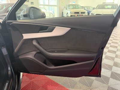 Audi A4 Avant S-Line 40 TDI 190 GPS BVA Virtual TO Cam&eacute;ra Attelage Cuir Alcantara pr&eacute; sense regulateur Clim tri LED Hayon Car Play JA 19   - 32