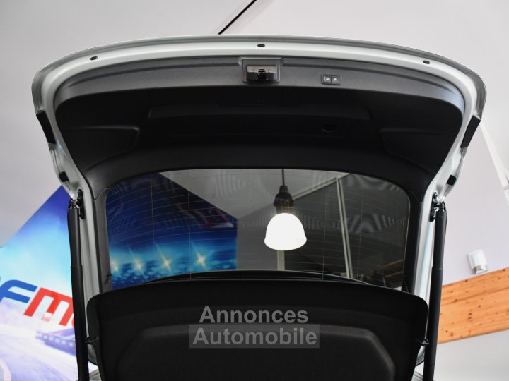 Audi Q3 Sportback S-Line 35 TDI 150 S-Tronic GPS Virtual Cam&eacute;ra Car Play Pr&eacute; Sense Hayon Efficience JA 19 - 10