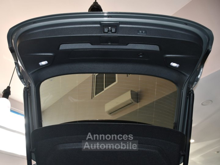 Audi Q3 Sportback S-Line Design Luxe 35 TDI 150 S-Tronic GPS Vebasto Virtuyal Hayon Attelage LED Caméra ACC Pré Sense JA 19 - 17